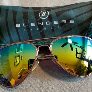 Blenders Eyewear aviator sunglasses, never worn